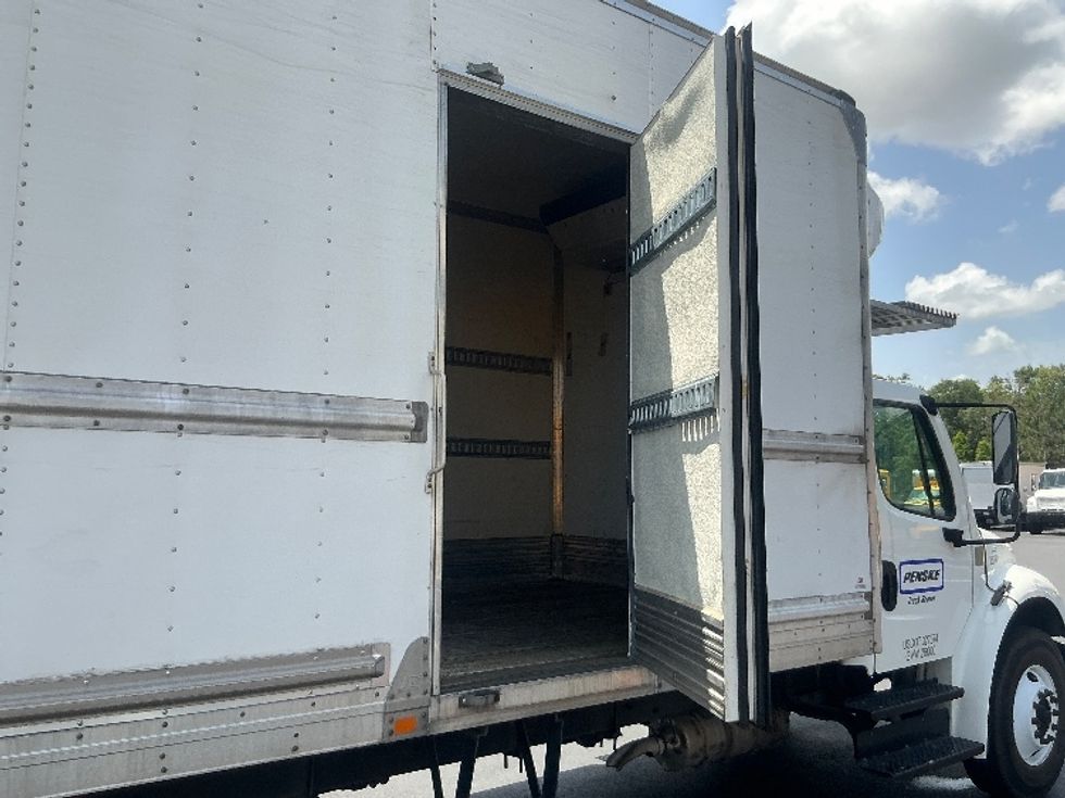 Refrigerated Truck-Light and Medium Duty Trucks-Freightliner-2020-M2-Lakeland-FL-264,735\n\t\tmiles-$ 50,500 - Image 25