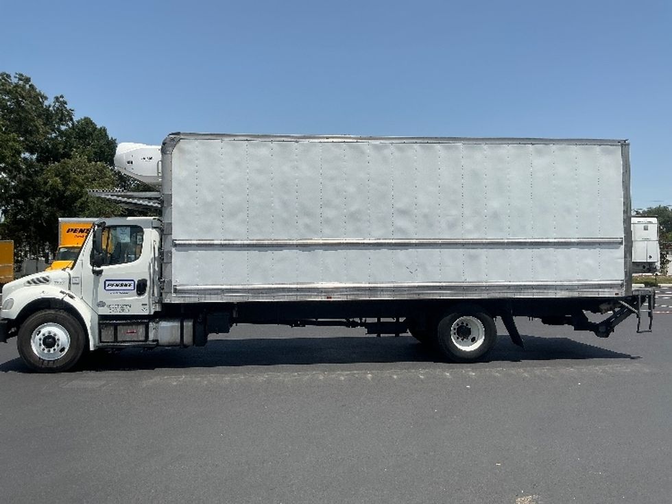 Refrigerated Truck-Light and Medium Duty Trucks-Freightliner-2020-M2-Lakeland-FL-264,735\n\t\tmiles-$ 50,500 - Image 4