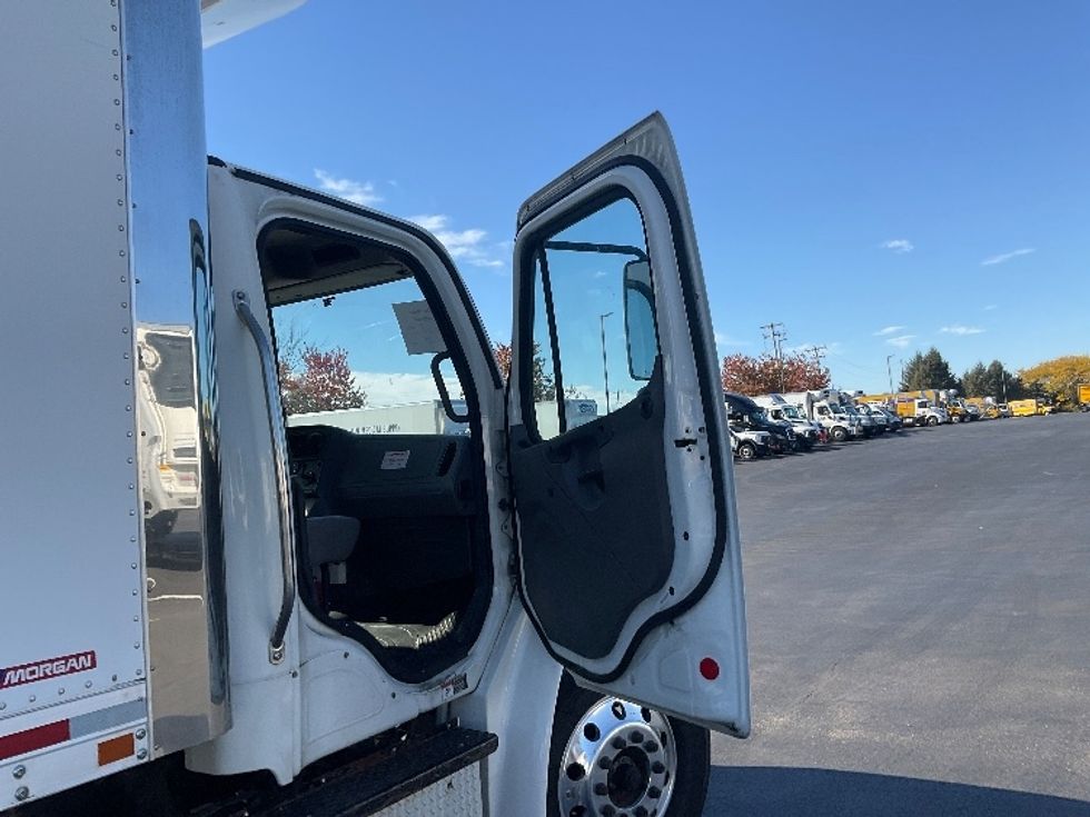 Refrigerated Truck-Light and Medium Duty Trucks-Freightliner-2020-M2-Lancaster-PA-281,026\n\t\tmiles-$ 31,500 - Image 20