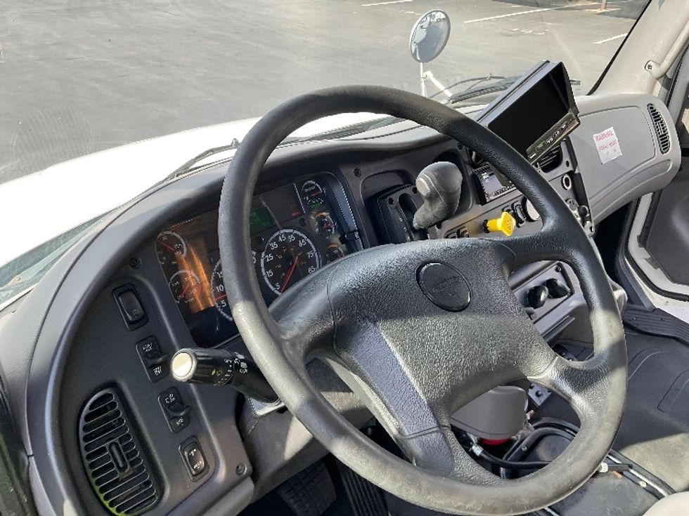 Refrigerated Truck-Light and Medium Duty Trucks-Freightliner-2020-M2-Lancaster-PA-299,817\n\t\tmiles-$ 28,500 - Image 17