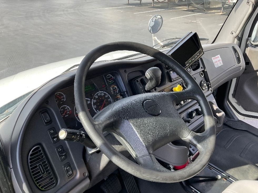 Refrigerated Truck-Light and Medium Duty Trucks-Freightliner-2020-M2-Lancaster-PA-299,817\n\t\tmiles-$ 28,500 - Image 18