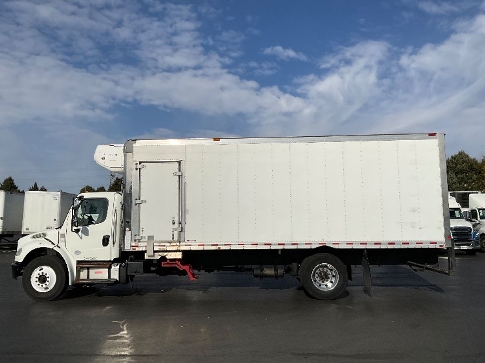Refrigerated Truck-Light and Medium Duty Trucks-Freightliner-2020-M2-Lancaster-PA-299,817\n\t\tmiles-$ 28,500 - Image 4