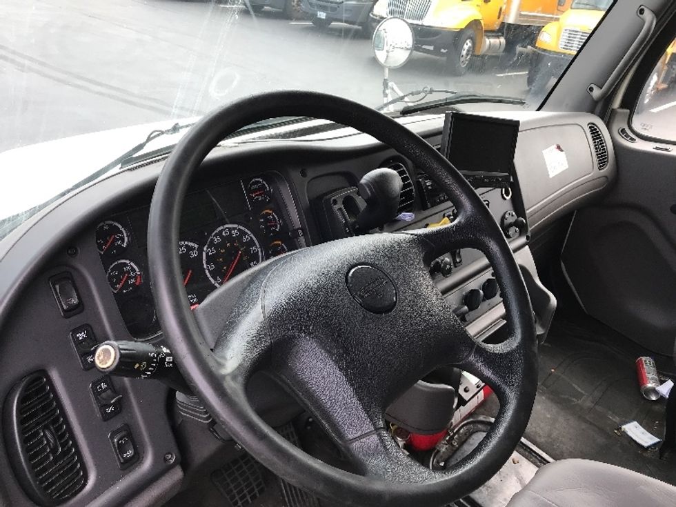 Refrigerated Truck-Light and Medium Duty Trucks-Freightliner-2020-M2-Lancaster-PA-309,000\n\t\tmiles-$ 27,750 - Image 17