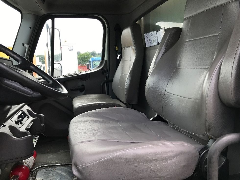 Refrigerated Truck-Light and Medium Duty Trucks-Freightliner-2020-M2-Lancaster-PA-309,000\n\t\tmiles-$ 27,750 - Image 18