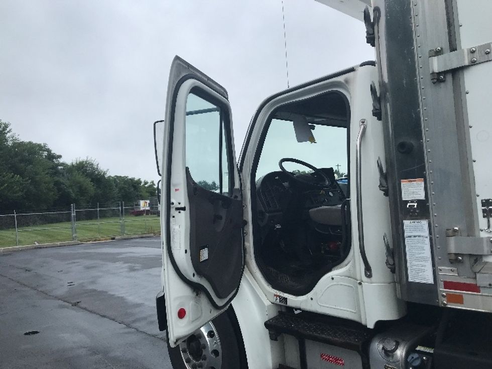 Refrigerated Truck-Light and Medium Duty Trucks-Freightliner-2020-M2-Lancaster-PA-311,125\n\t\tmiles-$ 24,250 - Image 16