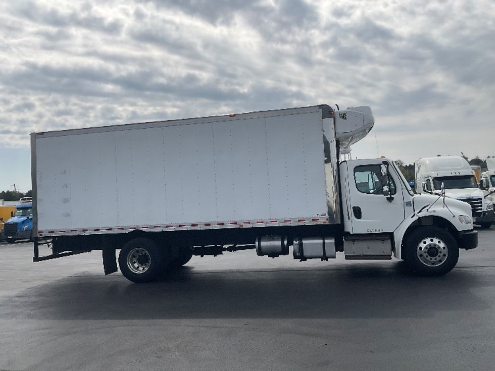 Refrigerated Truck-Light and Medium Duty Trucks-Freightliner-2020-M2-Lancaster-PA-312,098\n\t\tmiles-$ 26,500 - Image 15