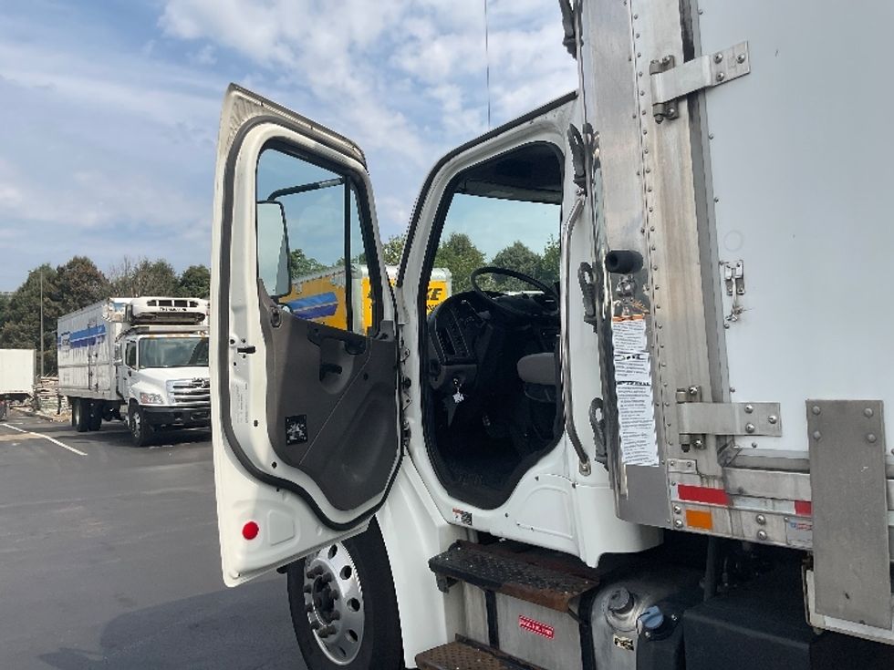 Refrigerated Truck-Light and Medium Duty Trucks-Freightliner-2020-M2-Lancaster-PA-312,098\n\t\tmiles-$ 26,500 - Image 16