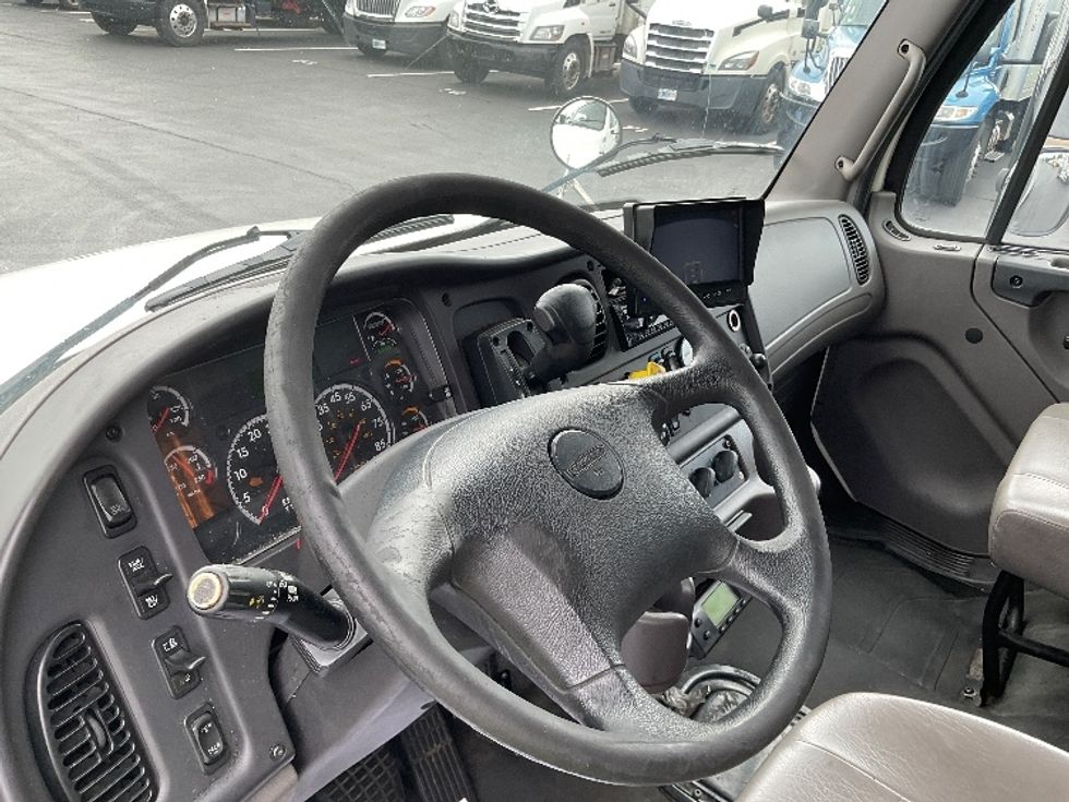 Refrigerated Truck-Light and Medium Duty Trucks-Freightliner-2020-M2-Lancaster-PA-313,627\n\t\tmiles-$ 26,500 - Image 18