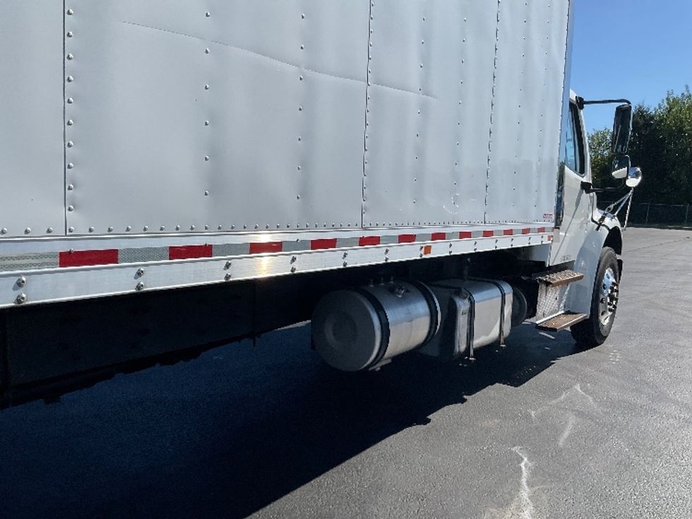 Refrigerated Truck-Light and Medium Duty Trucks-Freightliner-2020-M2-Lancaster-PA-327,153\n\t\tmiles-$ 23,000 - Image 14