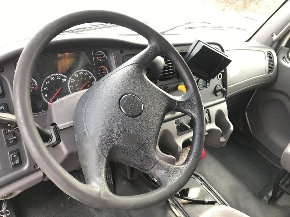 Refrigerated Truck-Light and Medium Duty Trucks-Freightliner-2020-M2-Lancaster-PA-329,324\n\t\tmiles-$ 24,000 - Image 17