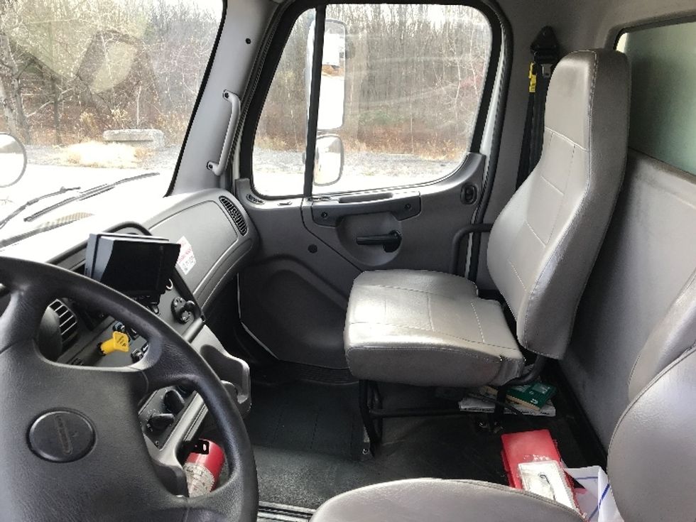 Refrigerated Truck-Light and Medium Duty Trucks-Freightliner-2020-M2-Lancaster-PA-329,324\n\t\tmiles-$ 24,000 - Image 19