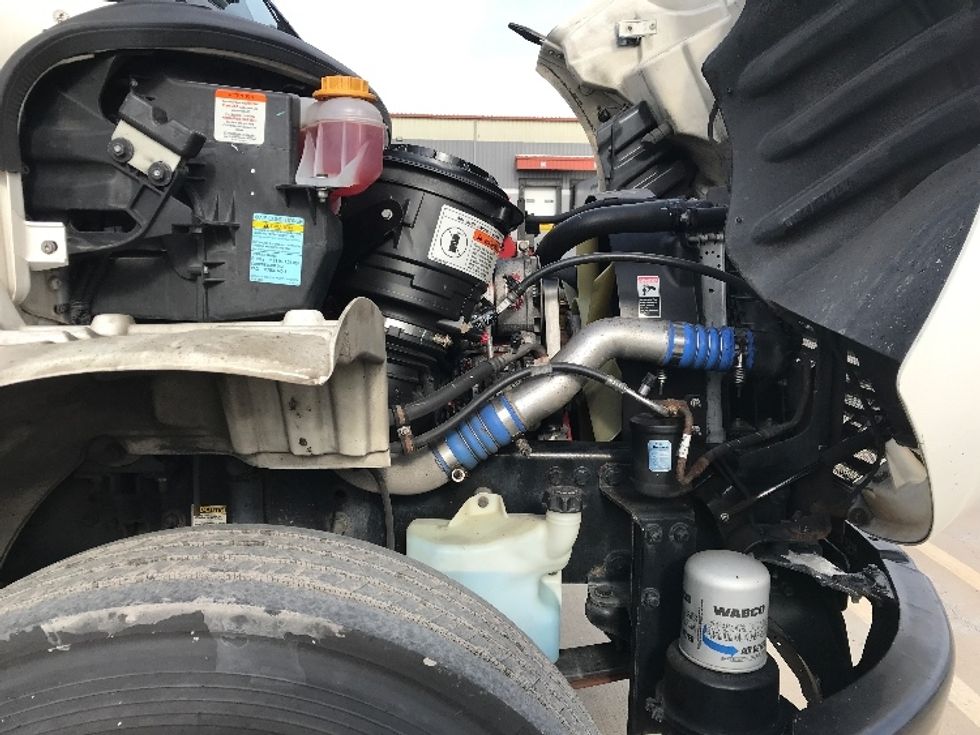 Refrigerated Truck-Light and Medium Duty Trucks-Freightliner-2020-M2-Lancaster-PA-329,324\n\t\tmiles-$ 24,000 - Image 23