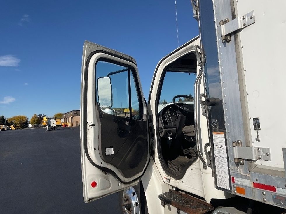 Refrigerated Truck-Light and Medium Duty Trucks-Freightliner-2020-M2-Lancaster-PA-339,705\n\t\tmiles-$ 23,000 - Image 16