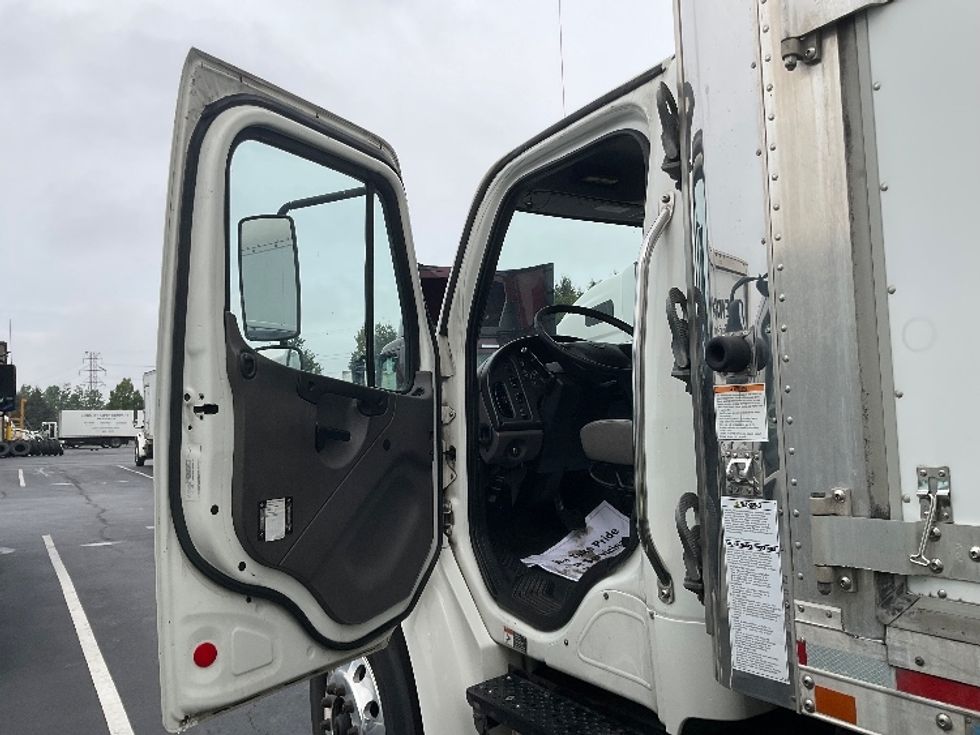 Refrigerated Truck-Light and Medium Duty Trucks-Freightliner-2020-M2-Lancaster-PA-363,450\n\t\tmiles-$ 23,000 - Image 16