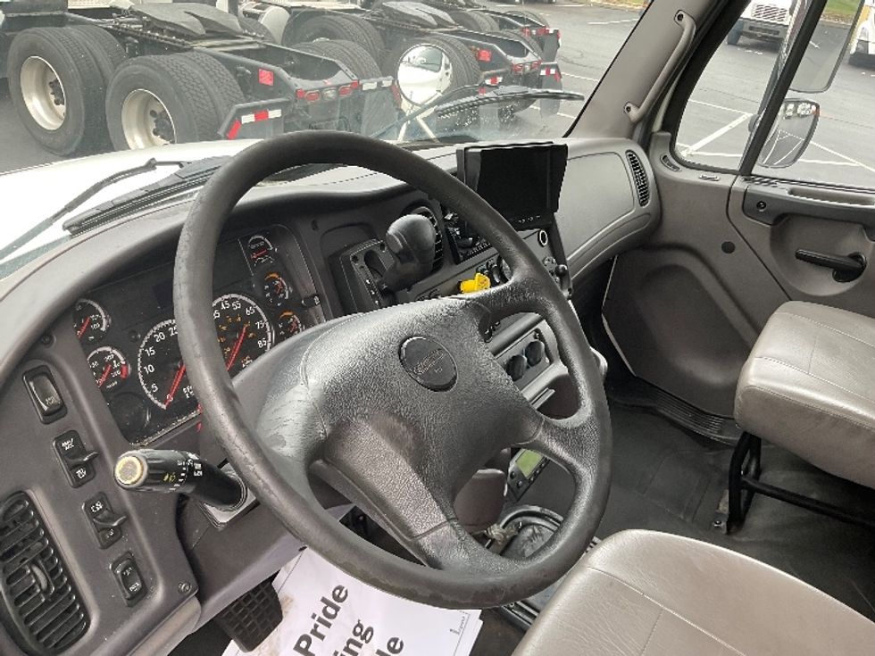 Refrigerated Truck-Light and Medium Duty Trucks-Freightliner-2020-M2-Lancaster-PA-363,450\n\t\tmiles-$ 23,000 - Image 18