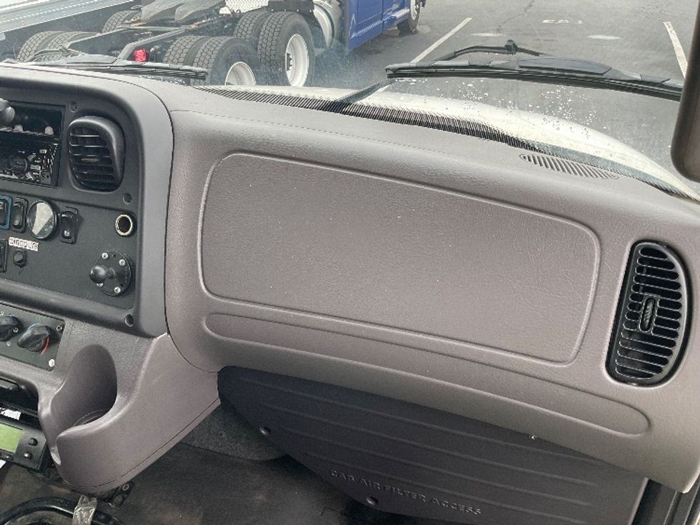 Refrigerated Truck-Light and Medium Duty Trucks-Freightliner-2020-M2-Lancaster-PA-363,450\n\t\tmiles-$ 23,000 - Image 21