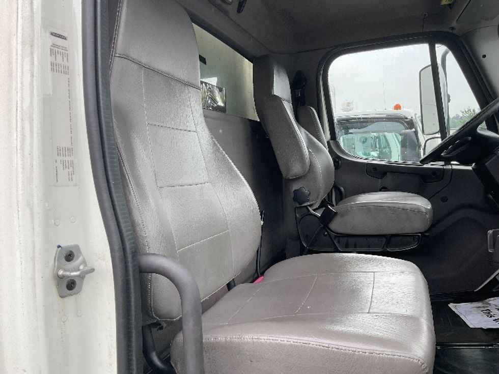 Refrigerated Truck-Light and Medium Duty Trucks-Freightliner-2020-M2-Lancaster-PA-363,450\n\t\tmiles-$ 23,000 - Image 22