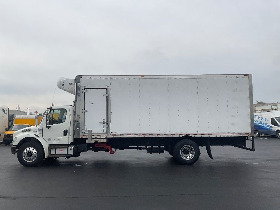 Refrigerated Truck-Light and Medium Duty Trucks-Freightliner-2020-M2-Lancaster-PA-363,450\n\t\tmiles-$ 23,000 - Image 4