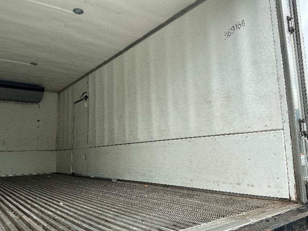 Refrigerated Truck-Light and Medium Duty Trucks-Freightliner-2020-M2-Lexington-KY-239,782\n\t\tmiles-$ 37,500 - Image 11