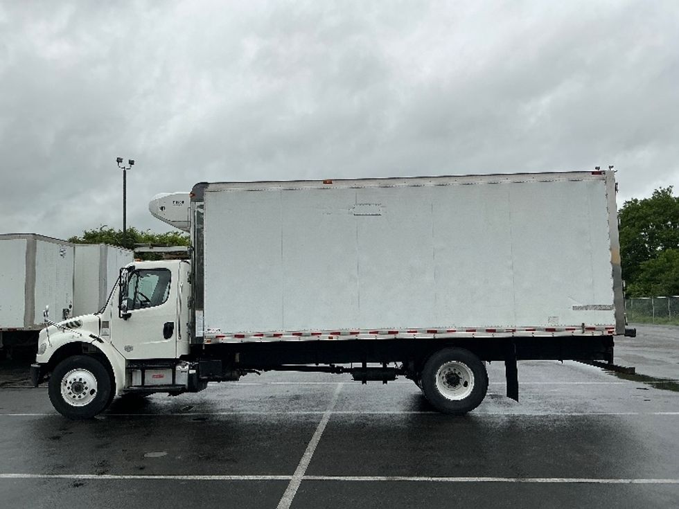 Refrigerated Truck-Light and Medium Duty Trucks-Freightliner-2020-M2-Lexington-KY-239,782\n\t\tmiles-$ 37,500 - Image 4