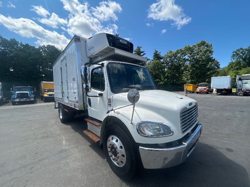 Refrigerated Truck-Light and Medium Duty Trucks-Freightliner-2020-M2-Londonderry-NH-129,252\n\t\tmiles-$ 55,000 - Image 1