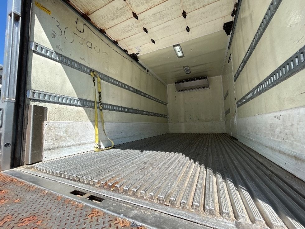 Refrigerated Truck-Light and Medium Duty Trucks-Freightliner-2020-M2-Londonderry-NH-129,252\n\t\tmiles-$ 55,000 - Image 11