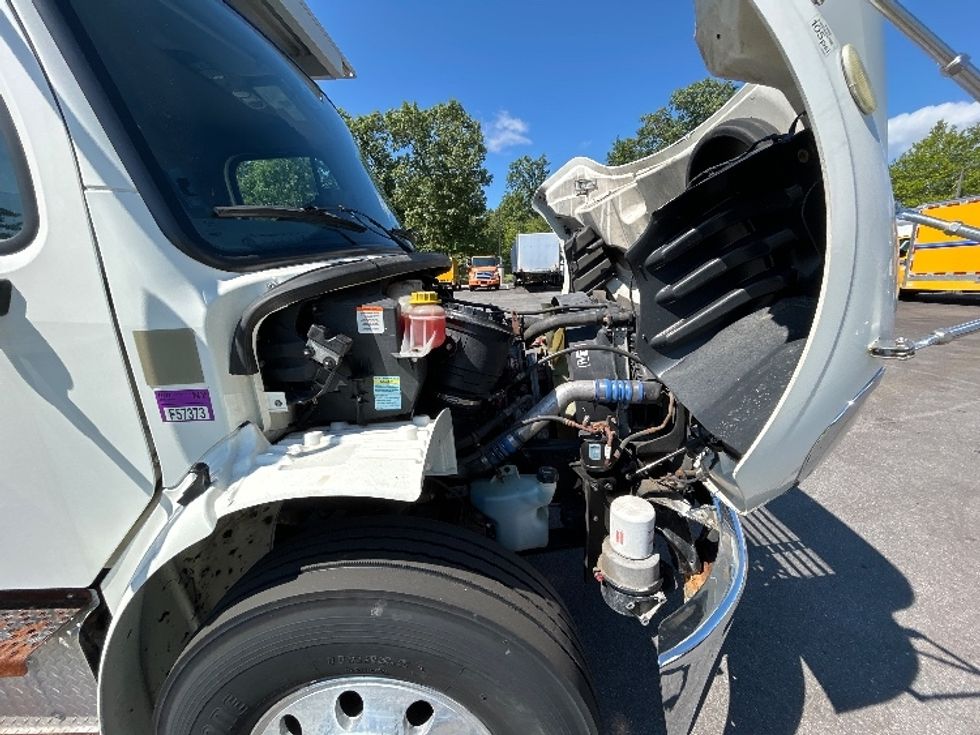 Refrigerated Truck-Light and Medium Duty Trucks-Freightliner-2020-M2-Londonderry-NH-129,252\n\t\tmiles-$ 55,000 - Image 23