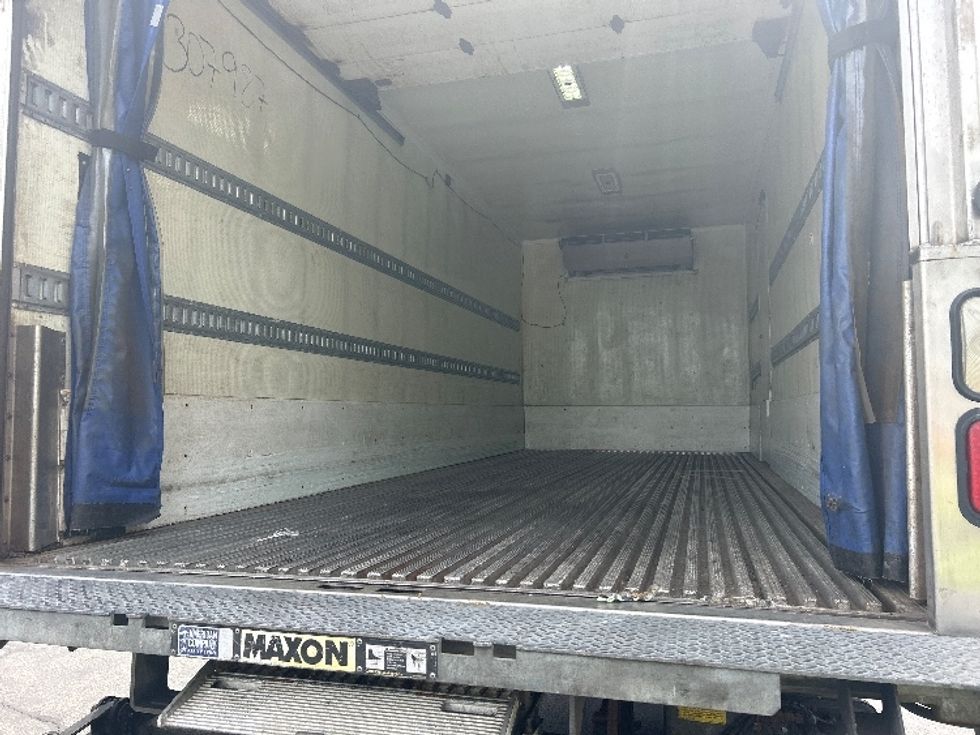 Refrigerated Truck-Light and Medium Duty Trucks-Freightliner-2020-M2-Londonderry-NH-178,201\n\t\tmiles-$ 43,250 - Image 10