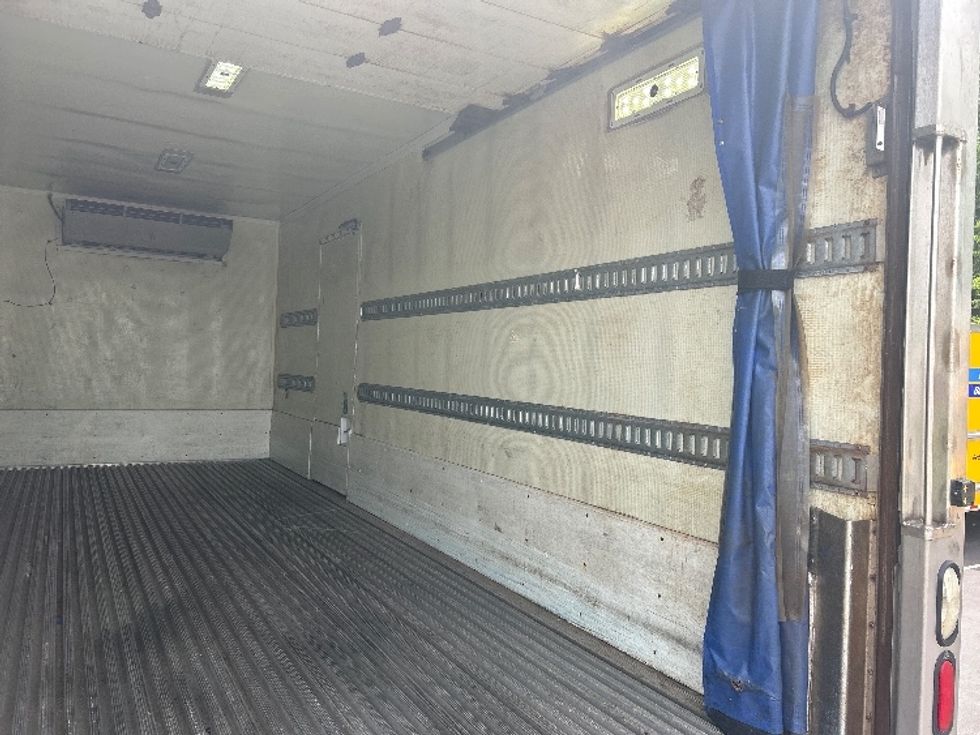 Refrigerated Truck-Light and Medium Duty Trucks-Freightliner-2020-M2-Londonderry-NH-178,201\n\t\tmiles-$ 43,250 - Image 12