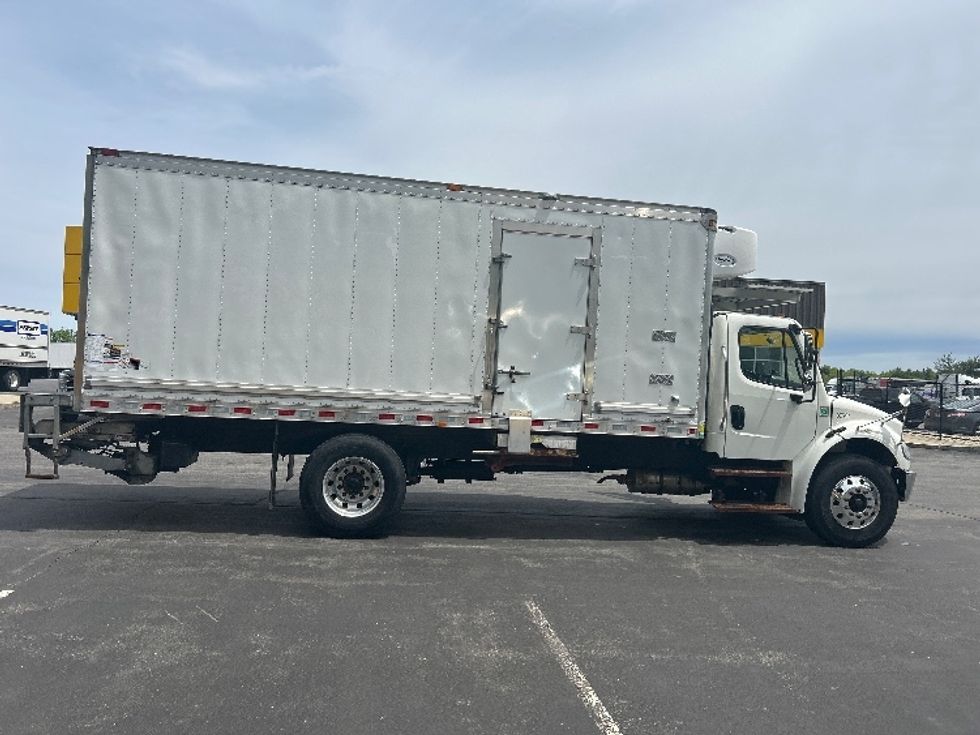 Refrigerated Truck-Light and Medium Duty Trucks-Freightliner-2020-M2-Londonderry-NH-178,201\n\t\tmiles-$ 43,250 - Image 15