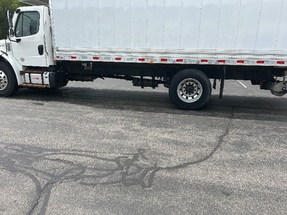 Refrigerated Truck-Light and Medium Duty Trucks-Freightliner-2020-M2-Londonderry-NH-178,201\n\t\tmiles-$ 43,250 - Image 5