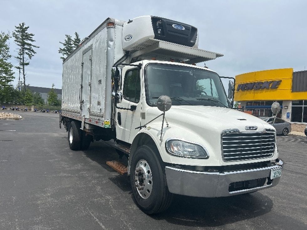 Refrigerated Truck-Light and Medium Duty Trucks-Freightliner-2020-M2-Londonderry-NH-185,350\n\t\tmiles-$ 42,750 - Image 1