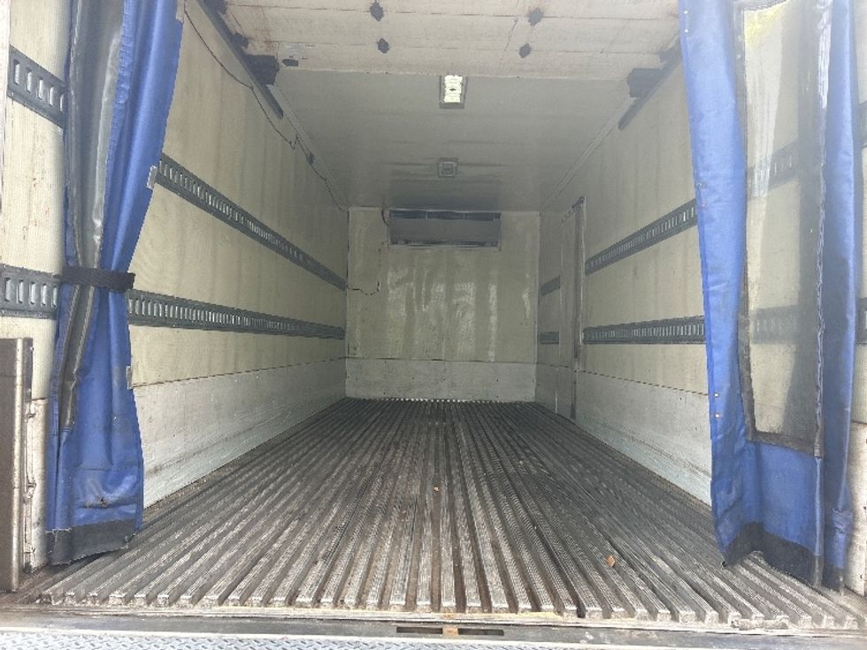 Refrigerated Truck-Light and Medium Duty Trucks-Freightliner-2020-M2-Londonderry-NH-185,350\n\t\tmiles-$ 42,750 - Image 10