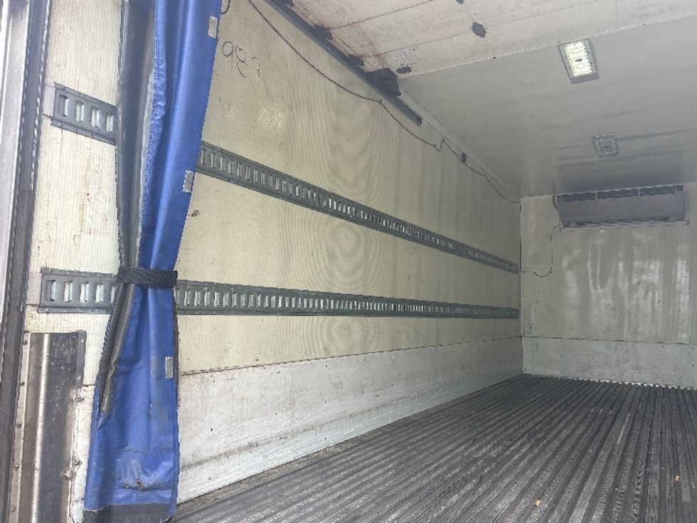Refrigerated Truck-Light and Medium Duty Trucks-Freightliner-2020-M2-Londonderry-NH-185,350\n\t\tmiles-$ 42,750 - Image 11