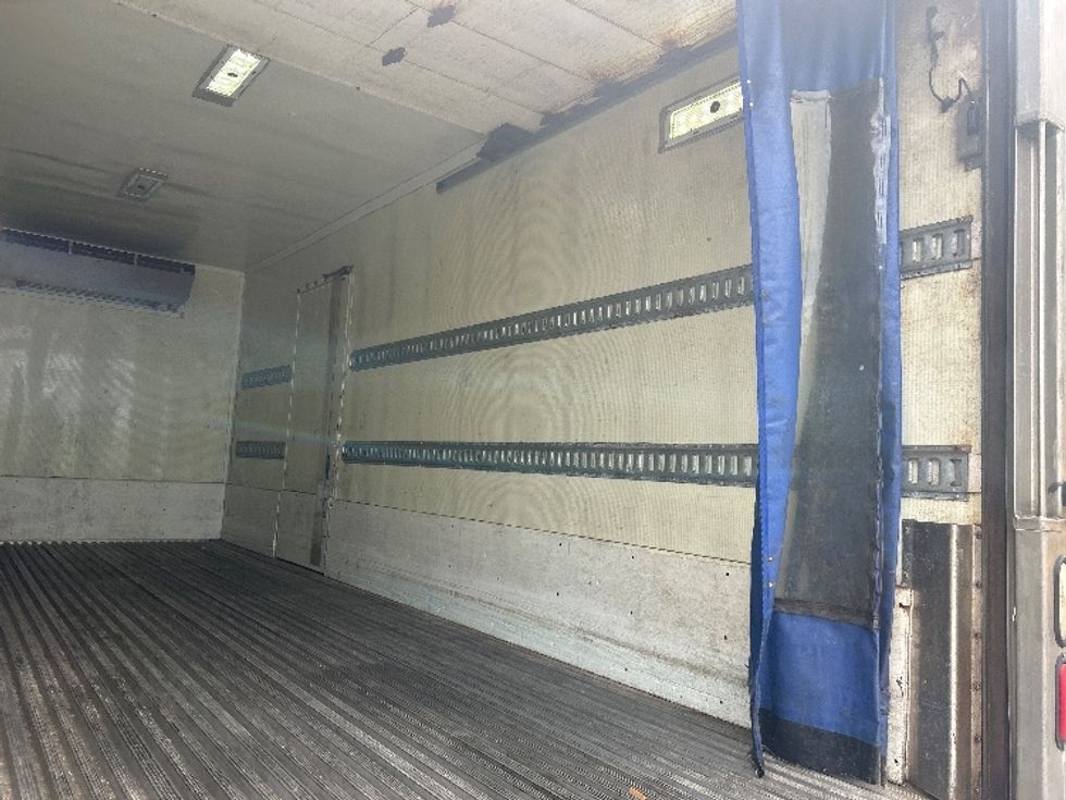 Refrigerated Truck-Light and Medium Duty Trucks-Freightliner-2020-M2-Londonderry-NH-185,350\n\t\tmiles-$ 42,750 - Image 12