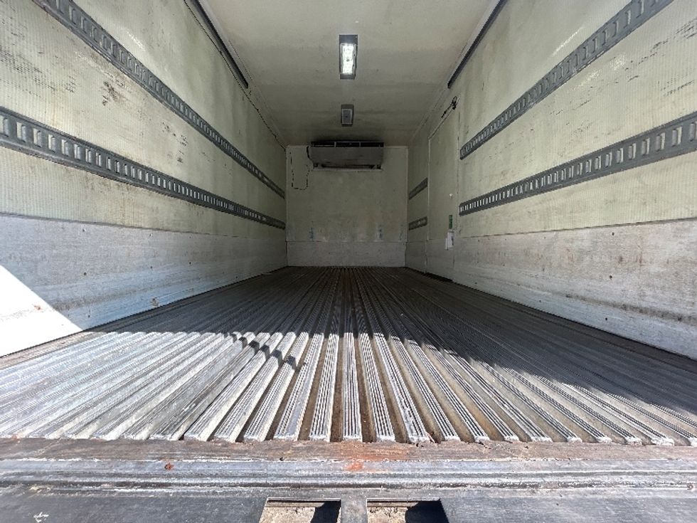 Refrigerated Truck-Light and Medium Duty Trucks-Freightliner-2020-M2-Londonderry-NH-187,125\n\t\tmiles-$ 46,000 - Image 10
