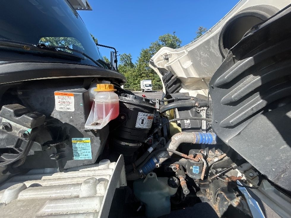 Refrigerated Truck-Light and Medium Duty Trucks-Freightliner-2020-M2-Londonderry-NH-187,125\n\t\tmiles-$ 46,000 - Image 23