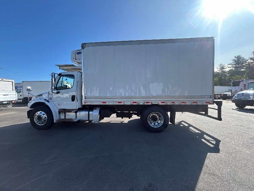 Refrigerated Truck-Light and Medium Duty Trucks-Freightliner-2020-M2-Londonderry-NH-187,125\n\t\tmiles-$ 46,000 - Image 4