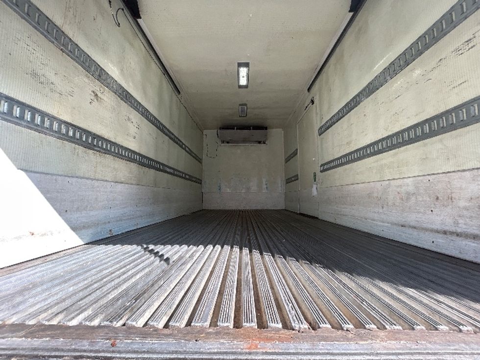 Refrigerated Truck-Light and Medium Duty Trucks-Freightliner-2020-M2-Londonderry-NH-187,125\n\t\tmiles-$ 46,000 - Image 8