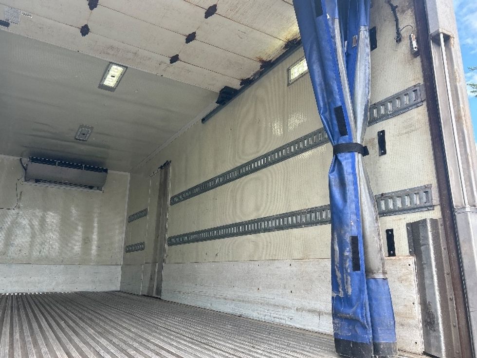 Refrigerated Truck-Light and Medium Duty Trucks-Freightliner-2020-M2-Londonderry-NH-191,232\n\t\tmiles-$ 41,750 - Image 12