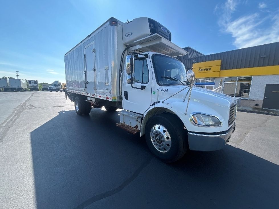 Refrigerated Truck-Light and Medium Duty Trucks-Freightliner-2020-M2-Londonderry-NH-207,404\n\t\tmiles-$ 41,250 - Image 1