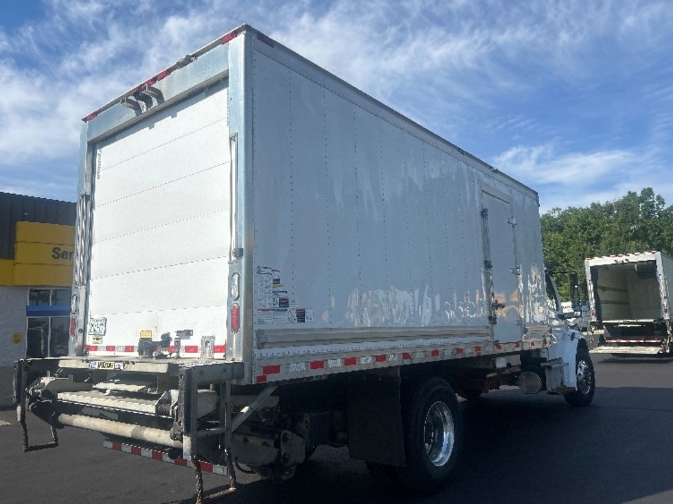 Refrigerated Truck-Light and Medium Duty Trucks-Freightliner-2020-M2-Londonderry-NH-207,404\n\t\tmiles-$ 41,250 - Image 13