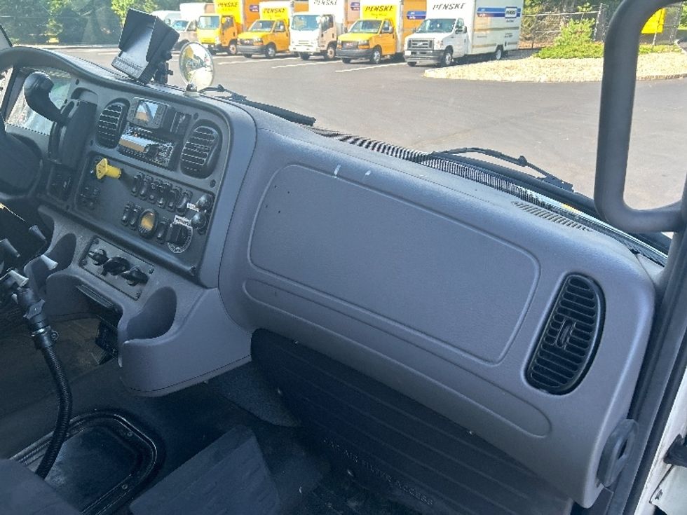 Refrigerated Truck-Light and Medium Duty Trucks-Freightliner-2020-M2-Londonderry-NH-224,578\n\t\tmiles-$ 41,500 - Image 21