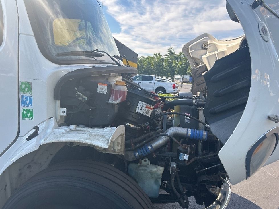 Refrigerated Truck-Light and Medium Duty Trucks-Freightliner-2020-M2-Londonderry-NH-224,578\n\t\tmiles-$ 41,500 - Image 24