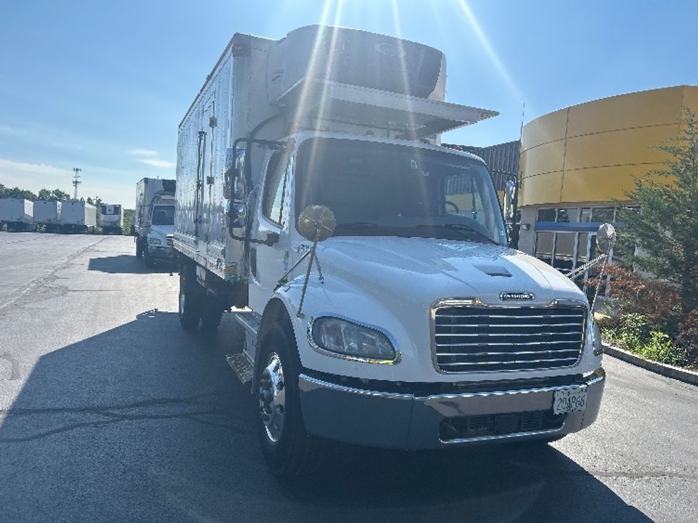 Refrigerated Truck-Light and Medium Duty Trucks-Freightliner-2020-M2-Londonderry-NH-224,578\n\t\tmiles-$ 41,500 - Image 3