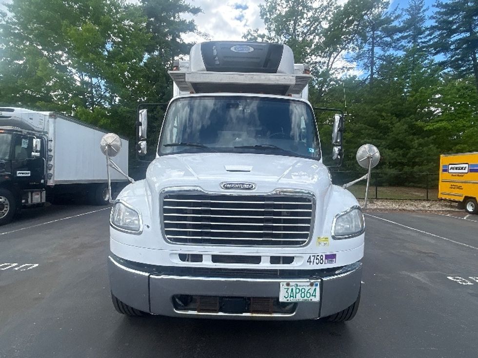 Refrigerated Truck-Light and Medium Duty Trucks-Freightliner-2020-M2-Londonderry-NH-238,365\n\t\tmiles-$ 56,500 - Image 2