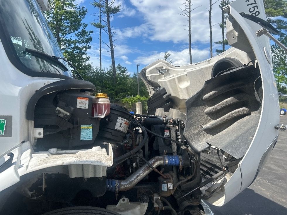 Refrigerated Truck-Light and Medium Duty Trucks-Freightliner-2020-M2-Londonderry-NH-238,365\n\t\tmiles-$ 56,500 - Image 23