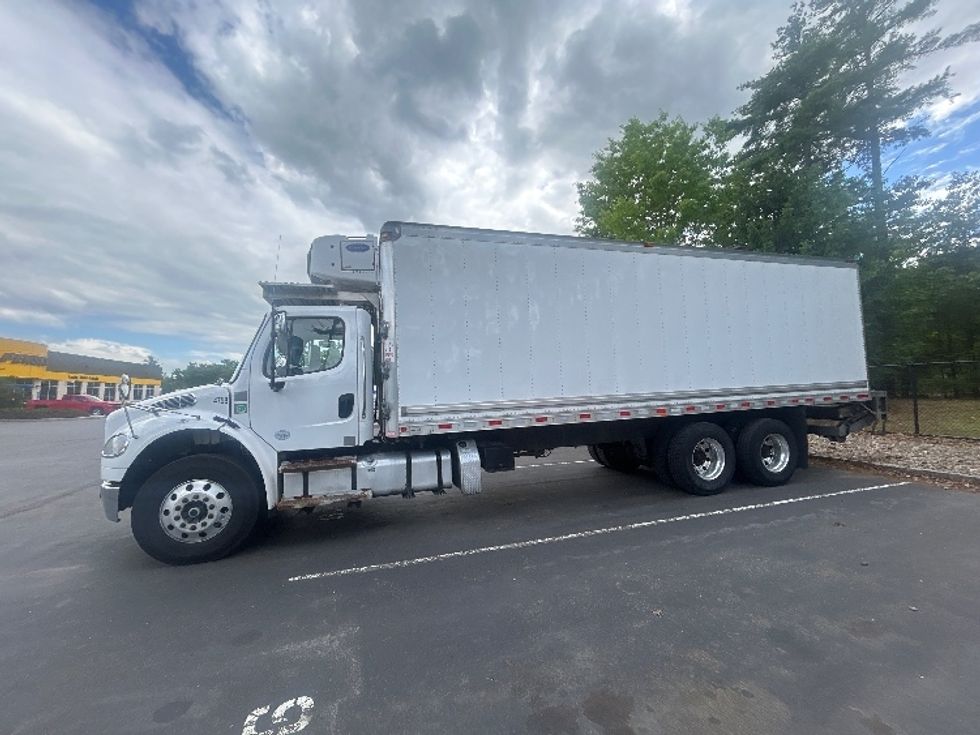 Refrigerated Truck-Light and Medium Duty Trucks-Freightliner-2020-M2-Londonderry-NH-238,365\n\t\tmiles-$ 56,500 - Image 4