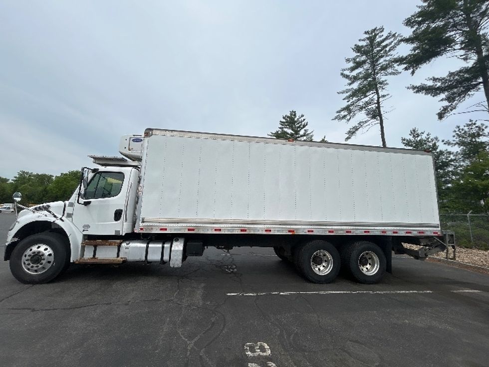 Refrigerated Truck-Light and Medium Duty Trucks-Freightliner-2020-M2-Londonderry-NH-239,095\n\t\tmiles-$ 58,250 - Image 4