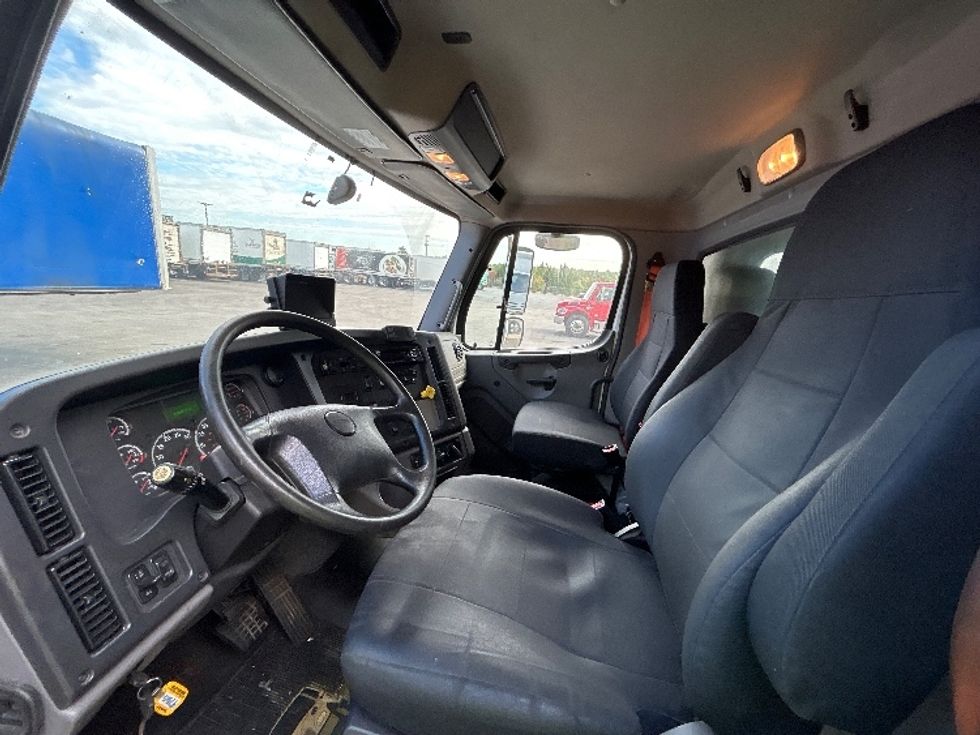 Refrigerated Truck-Light and Medium Duty Trucks-Freightliner-2020-M2-Londonderry-NH-263,598\n\t\tmiles-$ 53,750 - Image 17